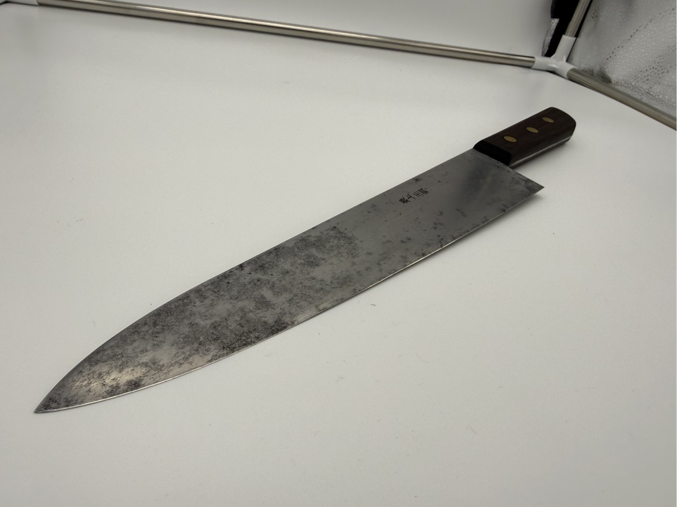 Japoniškas kalvio darbo virtuvinis peilis iš Tamahagane – Bild 5